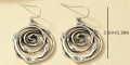 Снимка номер 2 за Модни обеци спирала-роза